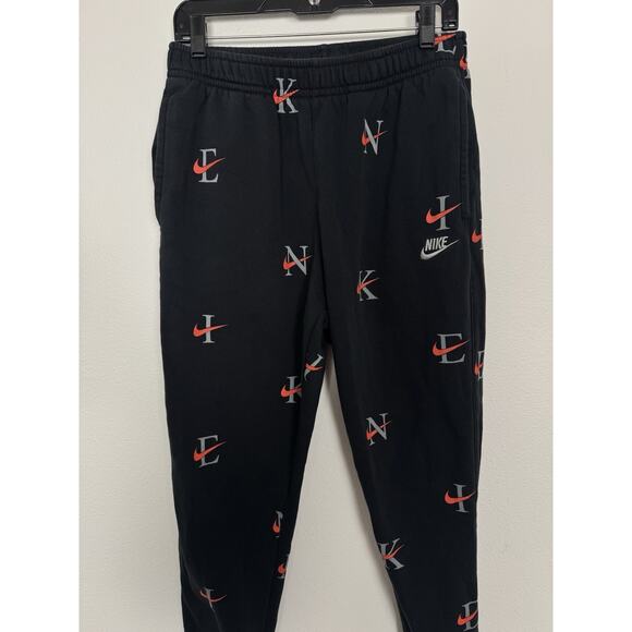 Nike Club Fleece Jogger Mens Medium Drawstring All Over Print Logo Pants - Picture 2 of 12